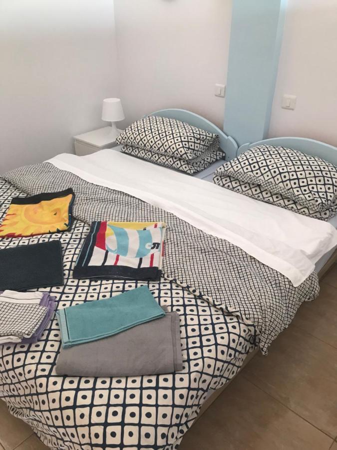 Yumbo Beach Apartment 2 With High Speed Free Internet San Bartolomé Exterior foto